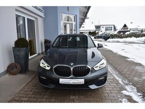 BMW 118 i Advantage Navi Sitzhzg LED Klimaaut. PDC...