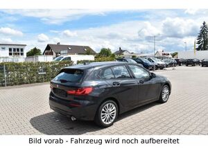 BMW 118 d Aut. Sport Line Navi PanoDach Sitzhzg...