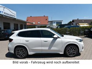 BMW iX1 xDrive30 M Sportpaket Abstandstempomat HUD...