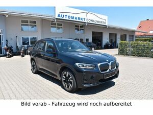 BMW iX3 Inspiring Navi AHK Panodach Abstand Kamera...