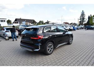 BMW iX1 xDrive30 xLine Navi Keyless Parking Assistan...