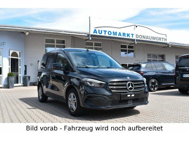 MERCEDES-BENZ T 180 d Automatik Style Navi LED Kamera Sitzhzg...