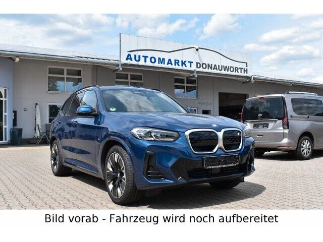 BMW iX3 Inspiring Navi Panodach Abstand Kamera...