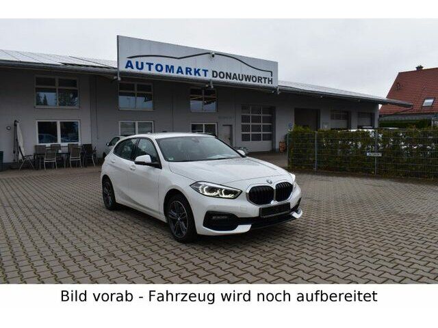 BMW 118 i Sport Line Navi Keyless adapt. LED Klimaaut...