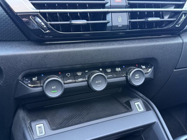 CITROEN C4 PureTech 130 Shine Ansicht 15 für Fahrzeugdetailseite