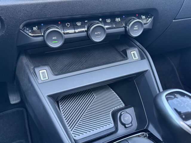 CITROEN C4 PureTech 130 Shine Ansicht 16 für Fahrzeugdetailseite