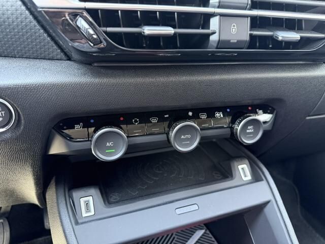 CITROEN C4 PureTech 130 Max Ansicht 12 für Fahrzeugdetailseite