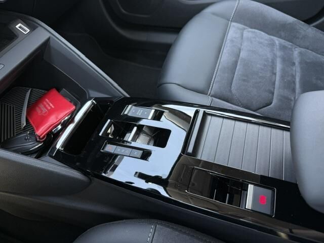 CITROEN C4 PureTech 130 Max Ansicht 17 für Fahrzeugdetailseite