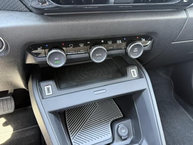 CITROEN C4 PureTech 130 Max Ansicht 28 für Fahrzeugdetailseite