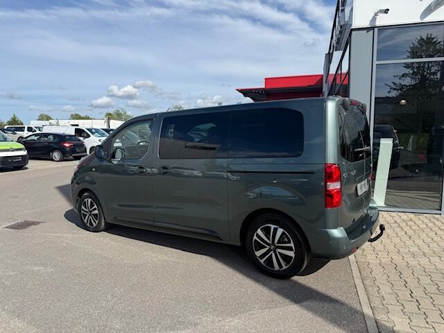 CITROEN SpaceTourer Blue HDi 180 Plus M Automatik Ansicht 3 für Fahrzeugdetailseite