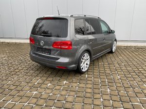 VW Touran Cross 2.0 TDI DSG 7-SITZER/19-ZOLL/KW-SFW/PANORAMA/STAND-HZ/AHK/XENON/NAVI/TOP-PAKET