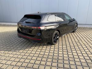 VW Passat Variant 2.0 TDI DSG R-Line Black-Style IQ.DRIVE/PANORAMA/AHK/MATRIX/18-ZOLL+SFW/NAVI