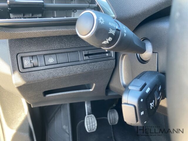 PEUGEOT 3008 Allure Pack PT 130 *Navi*Kamera* Ansicht 12 für Fahrzeugdetailseite
