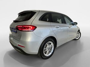 MERCEDES-BENZ B 200 Style 8-fach bereift SHZ PTS NAVI LED