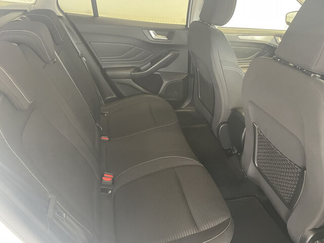 FORD Focus PDC SHZ NAVI ACC LED Ansicht 14 für Fahrzeugdetailseite