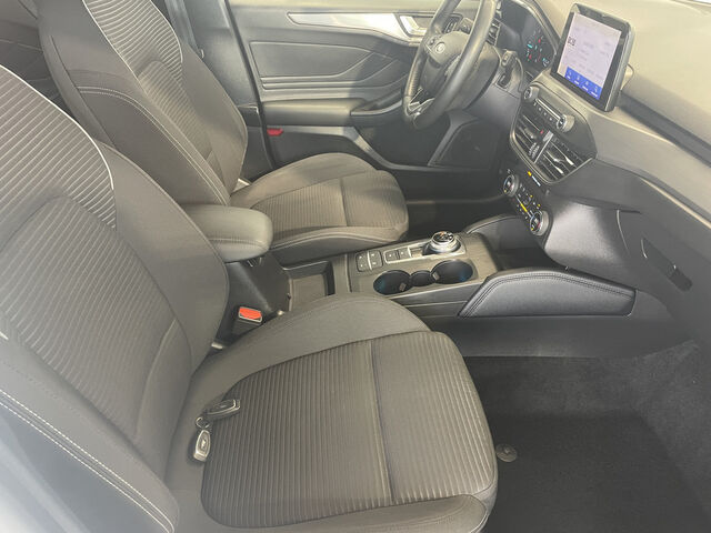 FORD Focus PDC SHZ NAVI ACC LED Ansicht 15 für Fahrzeugdetailseite