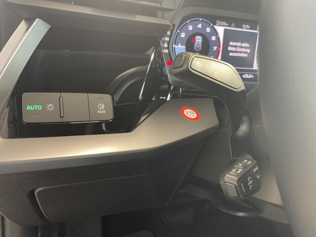 AUDI A3 1.Hand 8-fach Ansicht 32 für Fahrzeugdetailseite