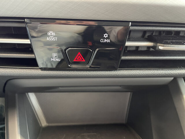 VW Golf DSG KAMERA NAVI ACC LED Ansicht 25 für Fahrzeugdetailseite