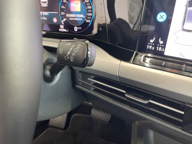 VW Golf DSG KAMERA NAVI ACC LED Ansicht 32 für Fahrzeugdetailseite