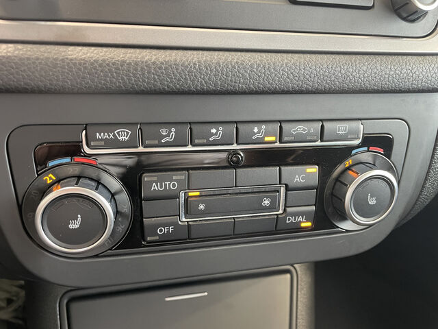 VW Tiguan KLIMA PDC SHZ XENON Ansicht 24 für Fahrzeugdetailseite