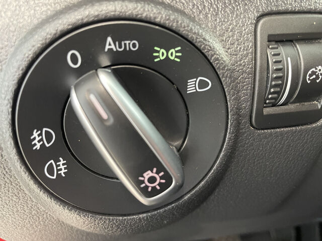 VW Tiguan KLIMA PDC SHZ XENON Ansicht 31 für Fahrzeugdetailseite