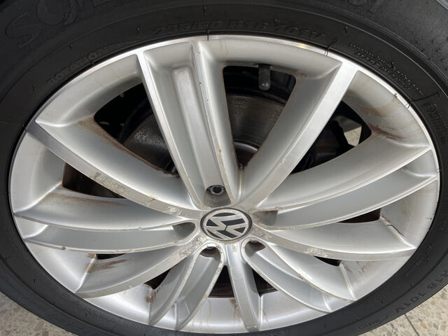 VW Tiguan KLIMA PDC SHZ XENON Ansicht 45 für Fahrzeugdetailseite