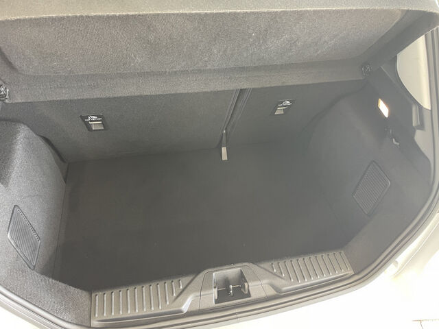 FORD Fiesta NAVI FACEL. LED Ansicht 13 für Fahrzeugdetailseite