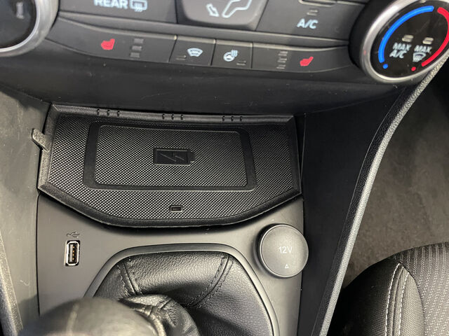 FORD Fiesta NAVI FACEL. LED Ansicht 27 für Fahrzeugdetailseite