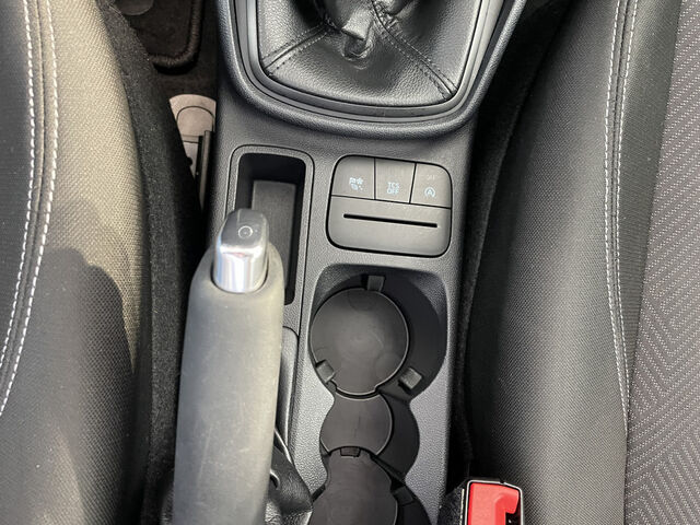 FORD Fiesta NAVI FACEL. LED Ansicht 28 für Fahrzeugdetailseite