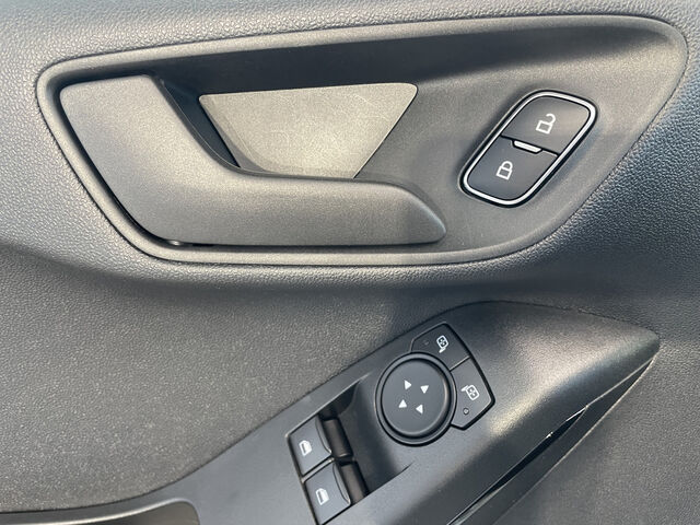 FORD Fiesta NAVI FACEL. LED Ansicht 30 für Fahrzeugdetailseite
