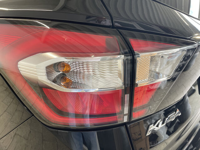 FORD Kuga AHK PDC Navi SHZ Ansicht 39 für Fahrzeugdetailseite