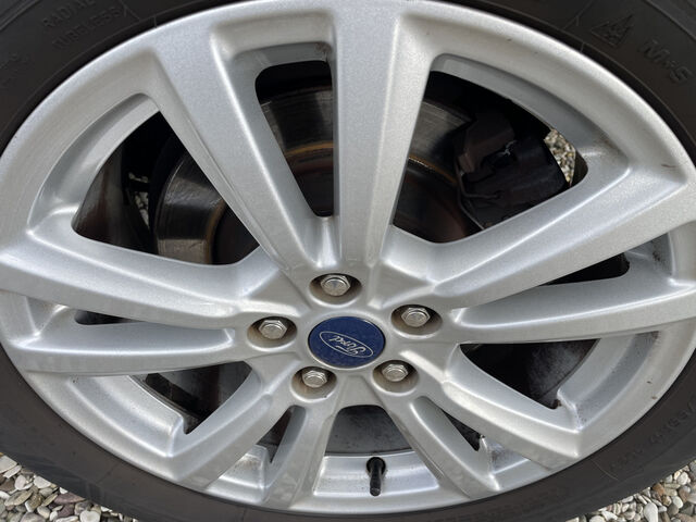FORD Kuga AHK PDC Navi SHZ Ansicht 45 für Fahrzeugdetailseite