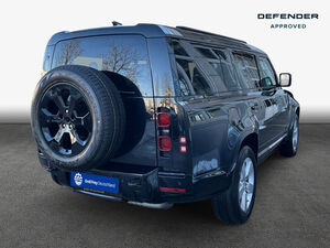 LAND ROVER Defender 130 D300 X-Dynamic SE Defender