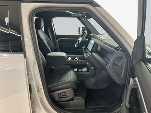 LAND ROVER Defender 110 D250 X-Dynamic SE Defender