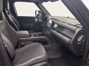 LAND ROVER Defender 110 P635 AWD OCTA Edition One Defender