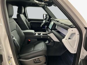 LAND ROVER Defender 110 D250 X-Dynamic SE 183 kW, 5-türig (Diesel) Defender