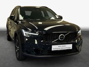 VOLVO XC40 B3 B DKG Plus Dark XC40