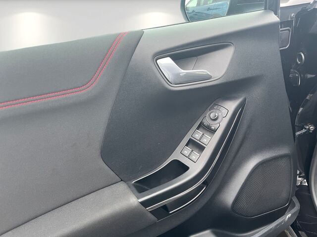 FORD Grand Tourneo Connect 1.5TDCi Grand Trand S/S EcoBlue Ansicht 13 für Fahrzeugdetailseite