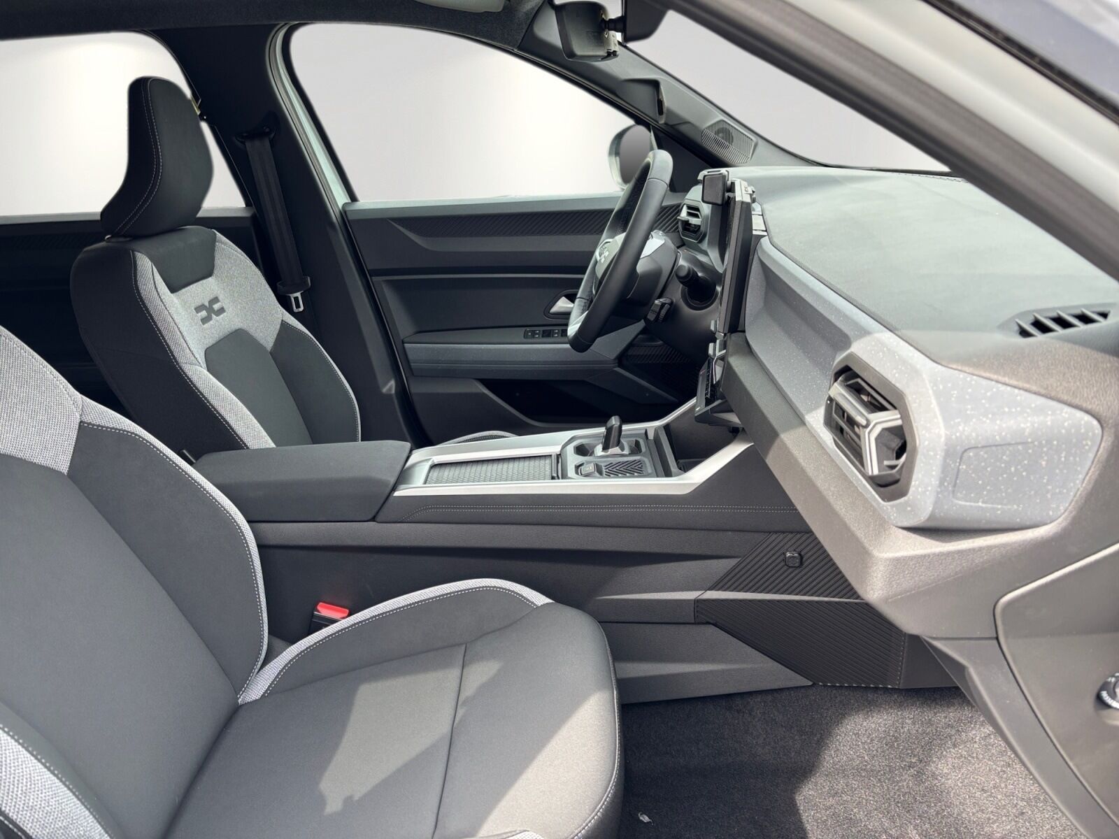 DACIA Bigster 1.8 E-TECH Hybrid 155 Journey Ansicht 15 für Fahrzeugdetailseite