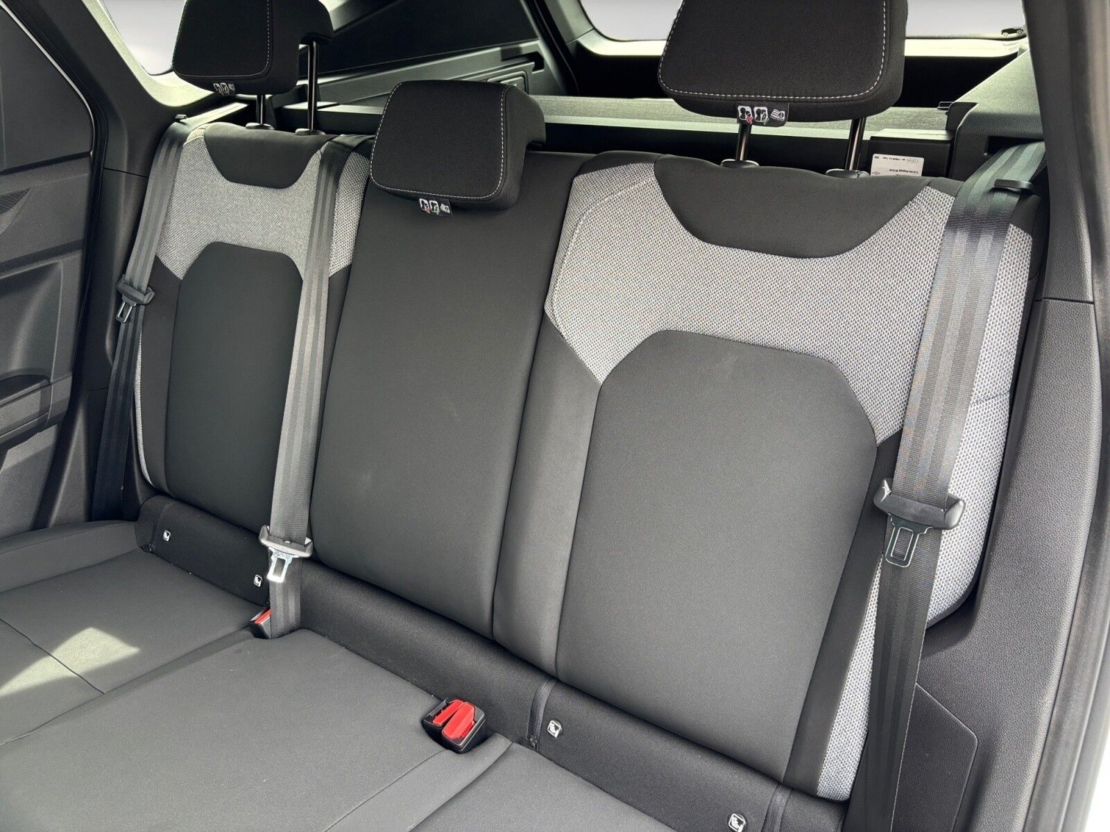 DACIA Bigster 1.8 E-TECH Hybrid 155 Journey Ansicht 7 für Fahrzeugdetailseite