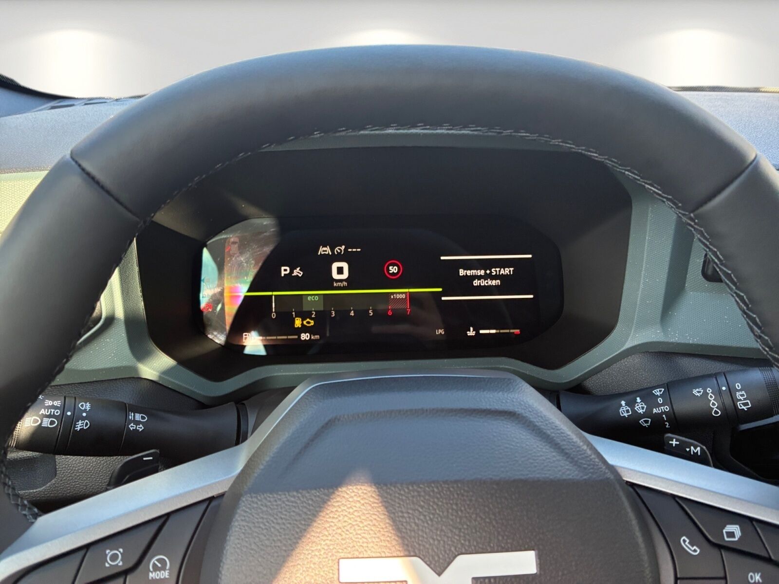 DACIA Bigster 1.8 E-TECH Hybrid 155 Expression Ansicht 12 für Fahrzeugdetailseite