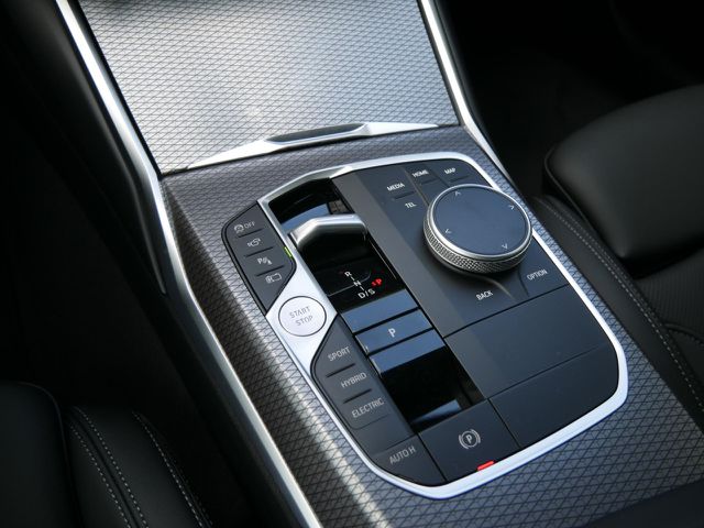 BMW 330 e M Sport AdapLED AHK LiveProf DAB DrivAS PaAs Ansicht 13 für Fahrzeugdetailseite