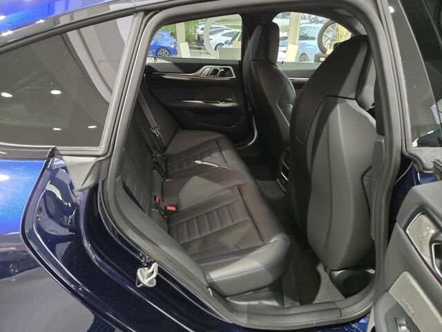 BMW M440 i xDrive Gran Coupe M Sport Pro 20 Zoll HUD AH Ansicht 12 für Fahrzeugdetailseite