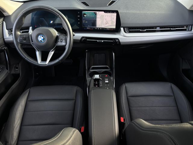 BMW iX2 x30 Leder Navi Kamera  Ad-Fahrw. ParkAss. Ansicht 13 für Fahrzeugdetailseite