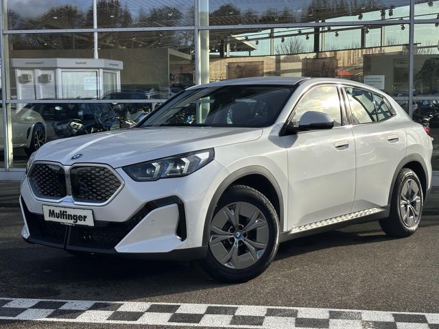 BMW iX2 x30 Leder Navi Kamera  Ad-Fahrw. ParkAss. Ansicht 2 für Fahrzeugdetailseite