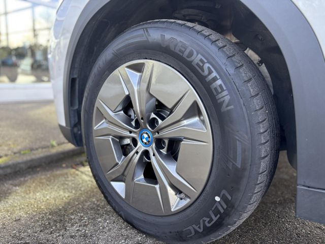 BMW iX2 x30 Leder Navi Kamera  Ad-Fahrw. ParkAss. Ansicht 9 für Fahrzeugdetailseite