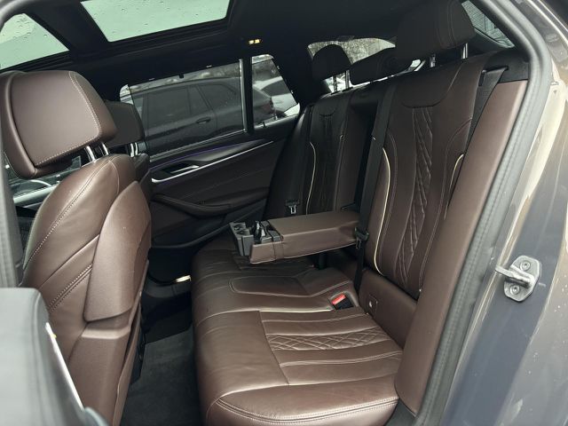 BMW 530 e T. M Sport LiveProf HUD Laser PanoD.Massage Ansicht 15 für Fahrzeugdetailseite