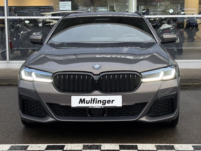 BMW 530 e T. M Sport LiveProf HUD Laser PanoD.Massage Ansicht 4 für Fahrzeugdetailseite
