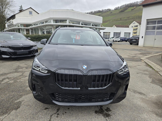 BMW 218 Active Tourer 218i Active Tourer M Sport PDC Adapt LED 18 RPA Ansicht 9 für Fahrzeugdetailseite