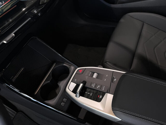 BMW 220 Active Tourer 220i ActiveT. Navi Lenkradh.Driv/Park-Ass.AHK Ansicht 15 für Fahrzeugdetailseite